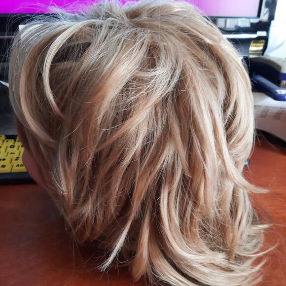 NEW ! Women 16 Inch Long Wig Curly Wavy Golden Blonde